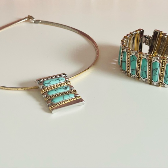 Lia Sophia Faux Turquoise and Gold Jewelry Set Vintage - Picture 2 of 9